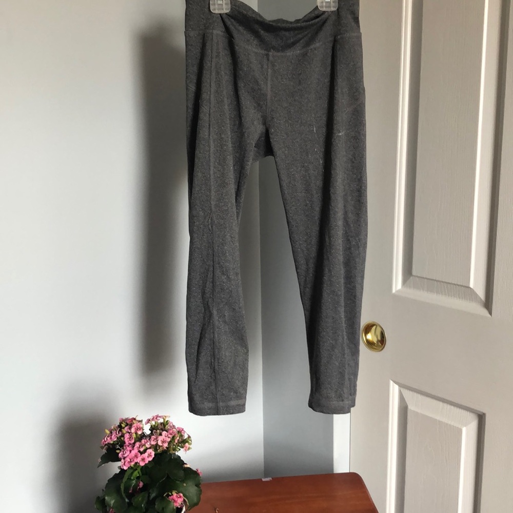 Aeropostale// crop leggings